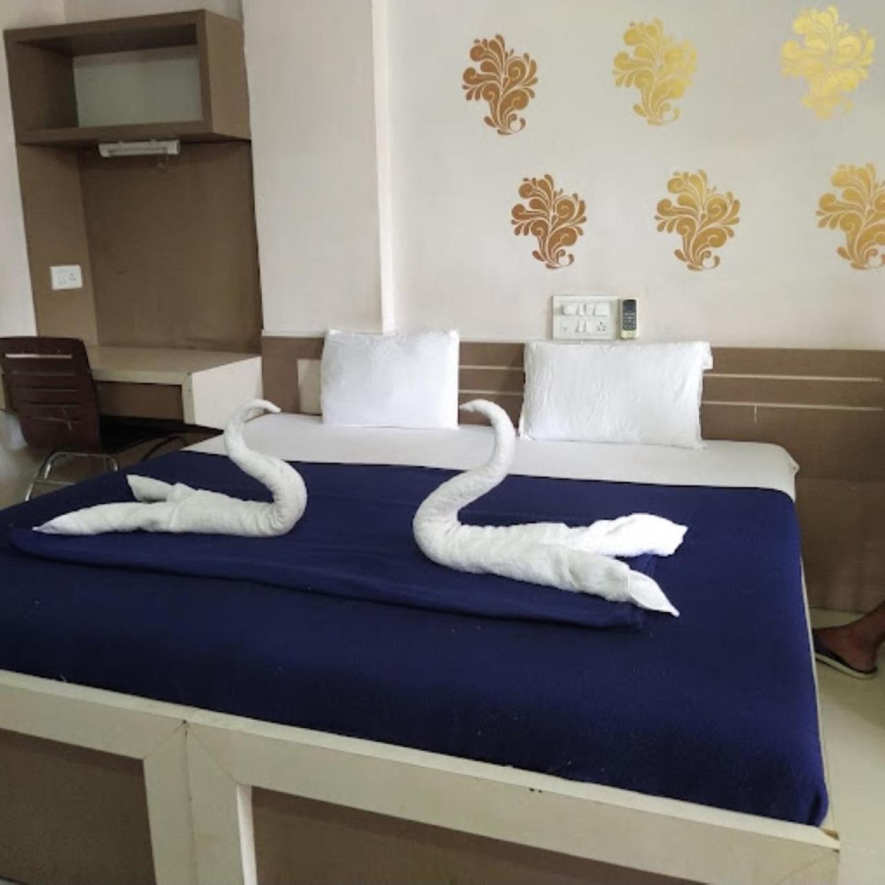 Divya Jyot Residency Bhuj Exterior foto