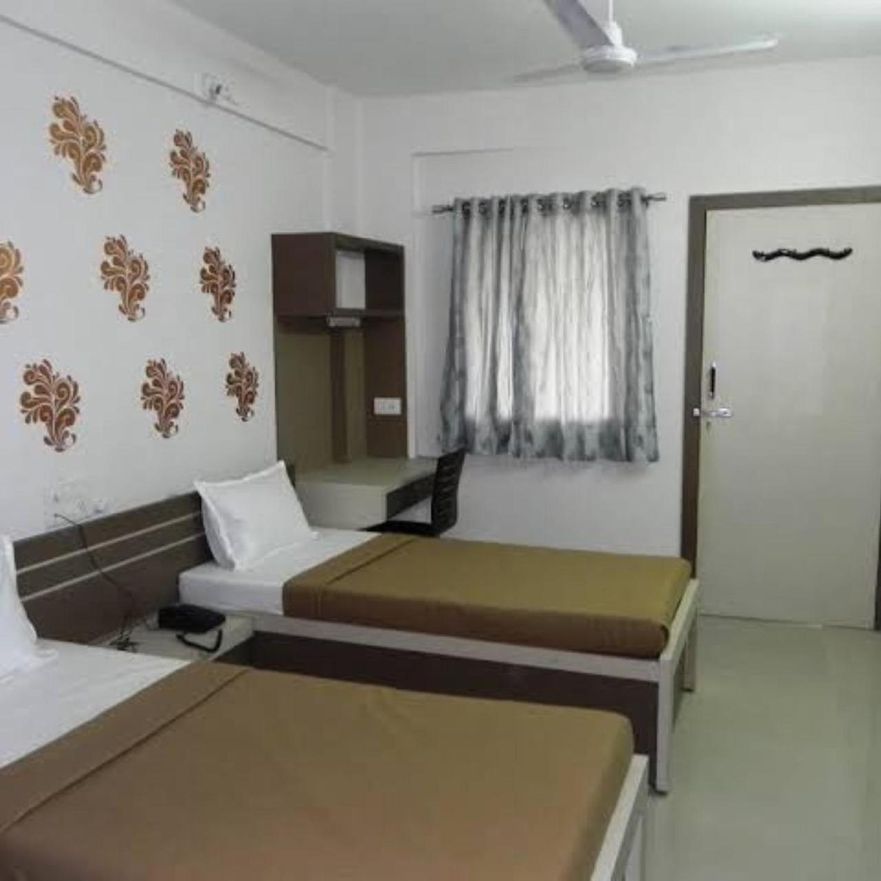 Divya Jyot Residency Bhuj Exterior foto