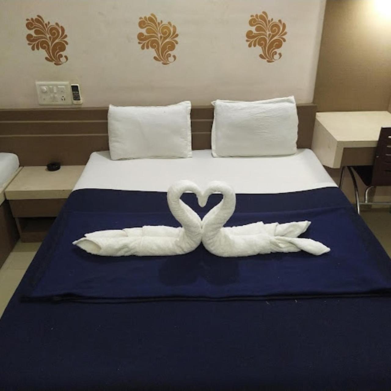 Divya Jyot Residency Bhuj Exterior foto